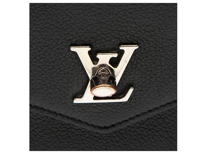 Louis Vuitton Lockme Pochette Crossbody en piel de becerro Negro - vista 8