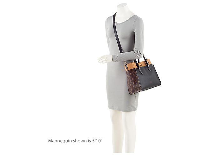 mala Louis Vuitton On My Side MM em couro de bezerro e canvas Monogram Preto - vista 5
