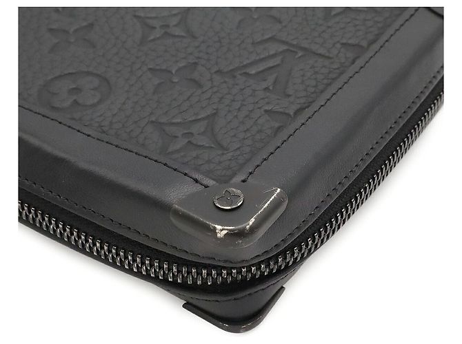 Clutch Soft Trunk Louis Vuitton Negro - vista 3