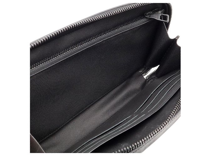 Clutch Soft Trunk Louis Vuitton Negro - vista 7