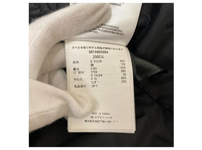 Canada Goose Mackenzie Parka Casaco de Penas Preto - vista 15