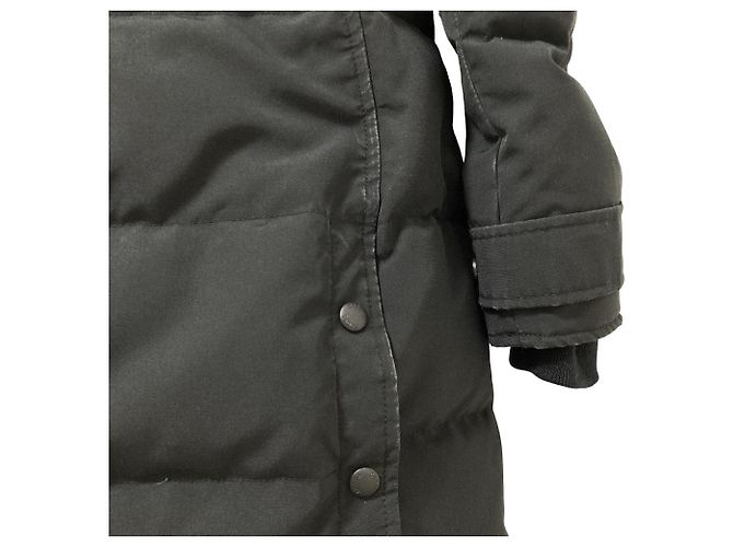 Canada Goose Mackenzie Parka Casaco de Penas Preto - vista 19