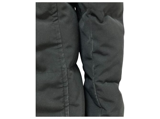 Canada Goose Mackenzie Parka Casaco de Penas Preto - vista 20