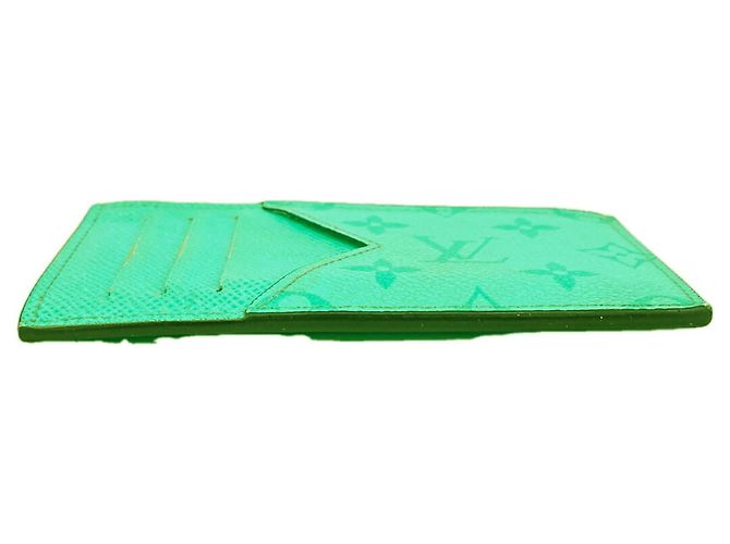 Tarjetero con monedero Louis Vuitton Taigarama Verde - vista 2