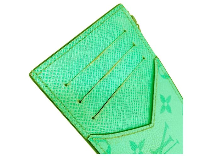 Tarjetero con monedero Louis Vuitton Taigarama Verde - vista 6
