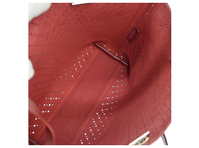 Chanel Shopping Perforated Caviar Small Negro - vista 3