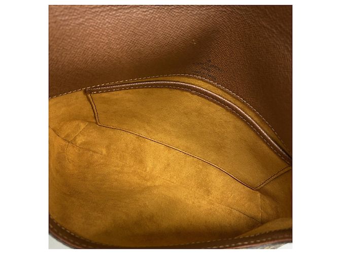Bolsa de Ombro Louis Vuitton Monogram Musette Tango Marrom - vista 4
