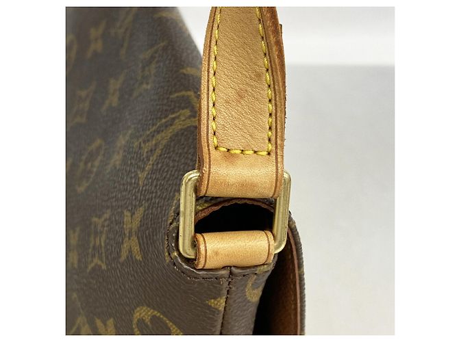 Bolsa de Ombro Louis Vuitton Monogram Musette Tango Marrom - vista 8