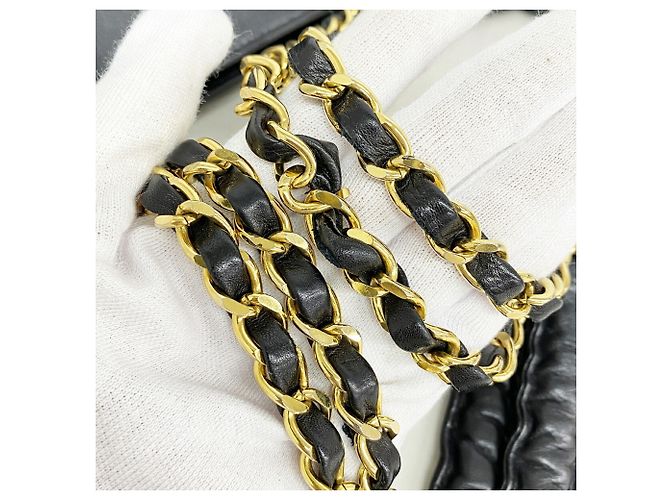 Bolsa de Ombro Chanel Matelassé com Corrente Preto - vista 7