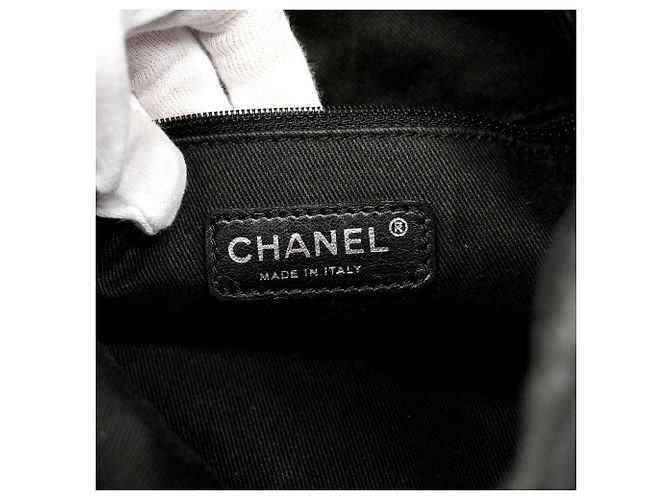 Bolso de hombro Chanel 2.55 Matelassé Negro - vista 5