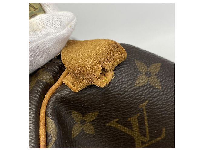 Louis Vuitton Boston Monogram Keepall 60 Castaño - vista 9