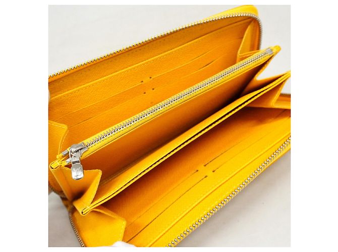 Portafoglio Louis Vuitton Epi Zippy in Mimosa - vista 4
