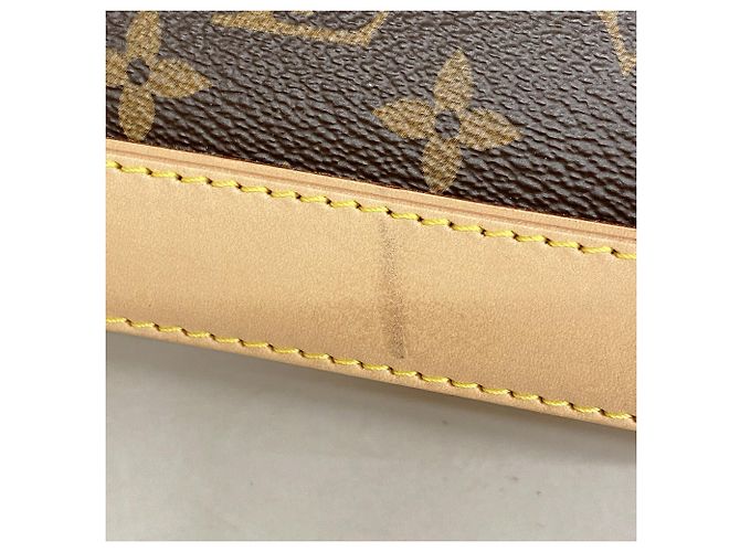 Bolso de mano Louis Vuitton Alma BB Monogram Castaño - vista 10
