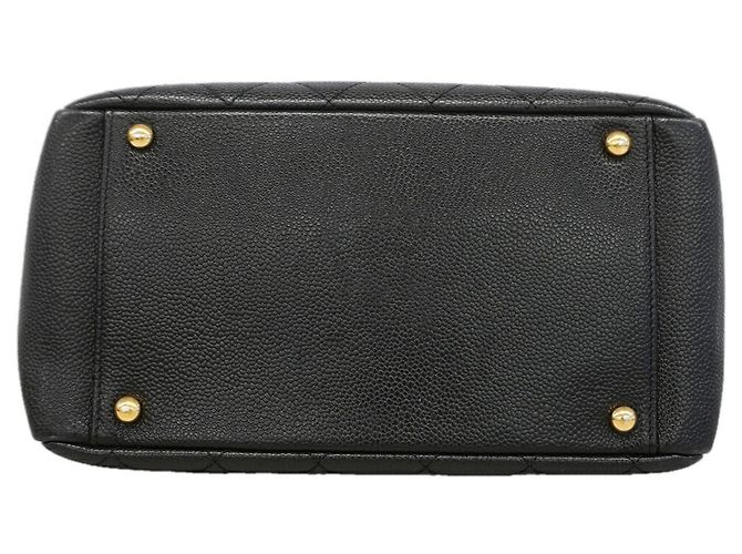 Saco Tote Chanel em couro de bezerro granulado preto - vista 3