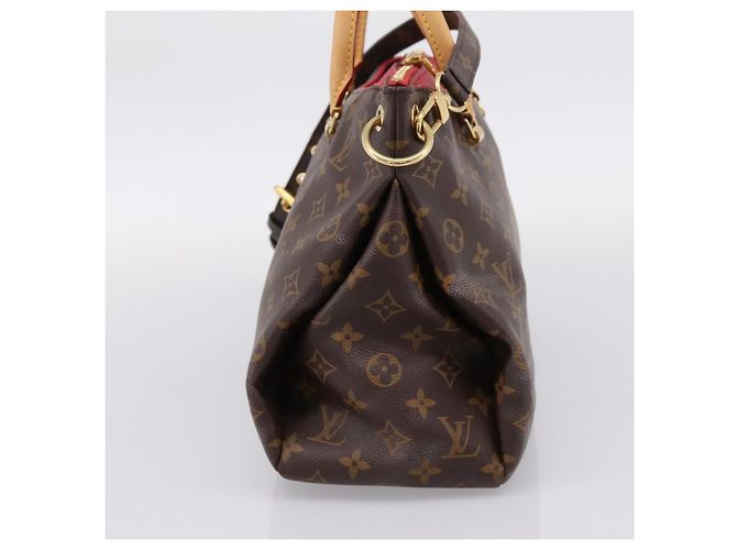 Louis Vuitton Pallas Monogram Canvas with Leather MM Castaño - vista 3