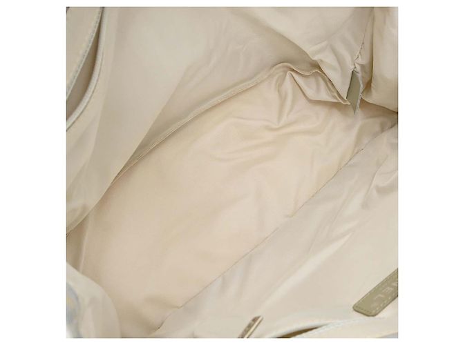 Chanel Travel Line Nylon Medium Dorado - vista 3