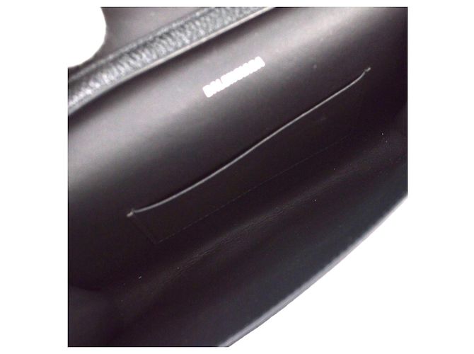 Cartera Balenciaga Logo con correa de piel grabada Negro - vista 3