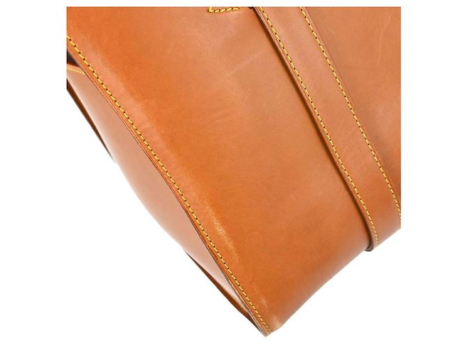 Louis Vuitton Nubie Weekender Nomade Leather Castaño - vista 7