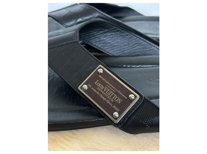 Louis Vuitton Sandali Thong in Pelle Nera Nero - vista 11