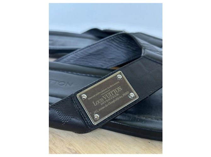 Louis Vuitton Sandali Thong in Pelle Nera Nero - vista 12