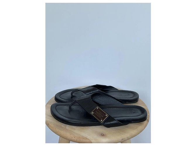 Louis Vuitton Sandali Thong in Pelle Nera Nero - vista 3