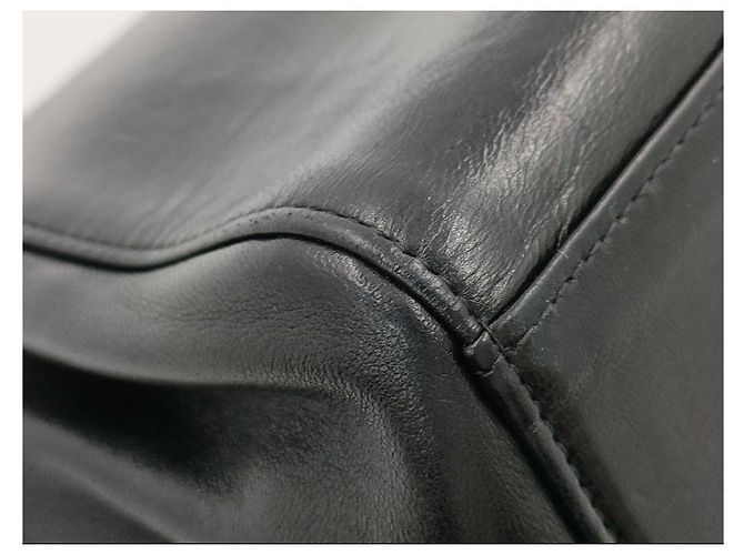 Chanel Chocolate Bar Mademoiselle Quilted Lambskin Medium Nero - vista 3
