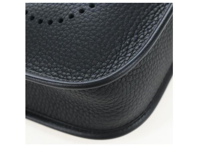 Hermès Borsa a tracolla HERMES Evelyn 16 TPM Pelle Nero Oro Auth BA16042SV D'oro - vista 15