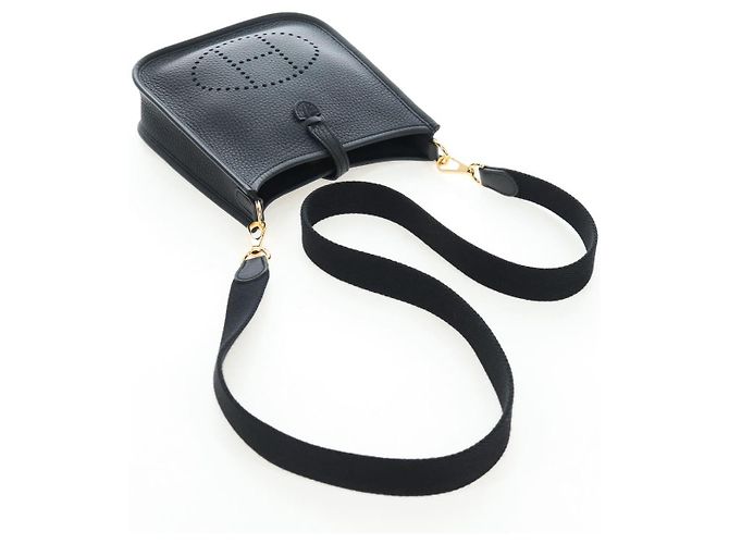 Hermès Borsa a tracolla HERMES Evelyn 16 TPM Pelle Nero Oro Auth BA16042SV D'oro - vista 7