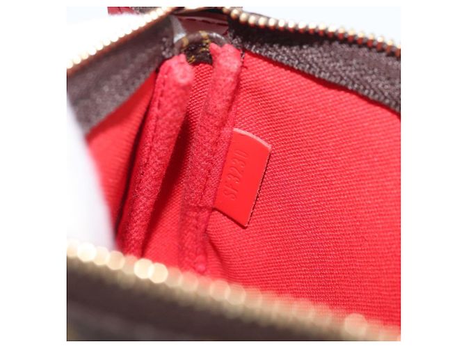 LOUIS VUITTON Vivienne Mini Pochette Accessoires Pouch M69976 LV Auth 206936SAM Monogramma - vista 12