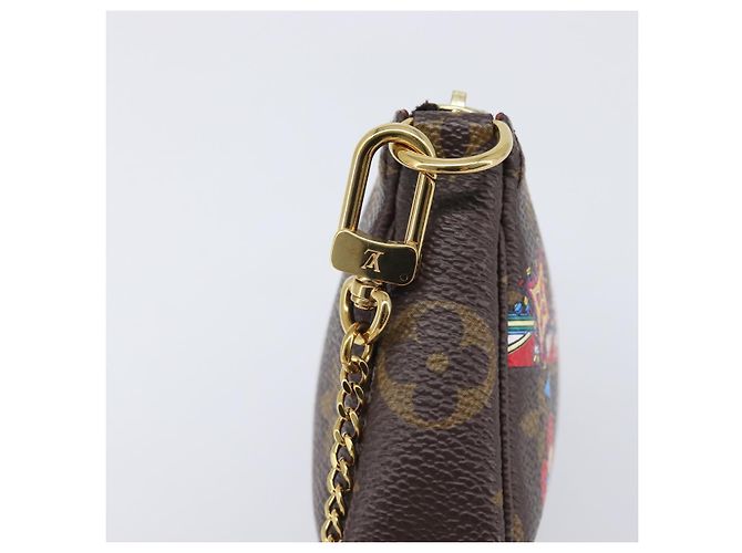 LOUIS VUITTON Vivienne Mini Pochette Accessoires Pouch M69976 LV Auth 206936SAM Monogramma - vista 18