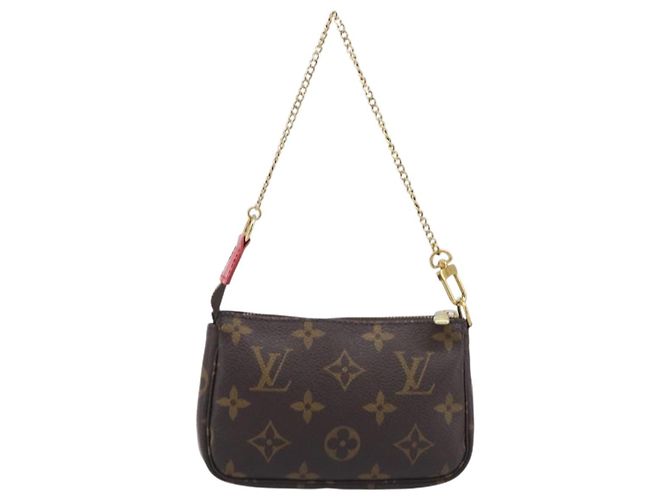 LOUIS VUITTON Vivienne Mini Pochette Accessoires Pouch M69976 LV Auth 206936SAM Monogramma - vista 2