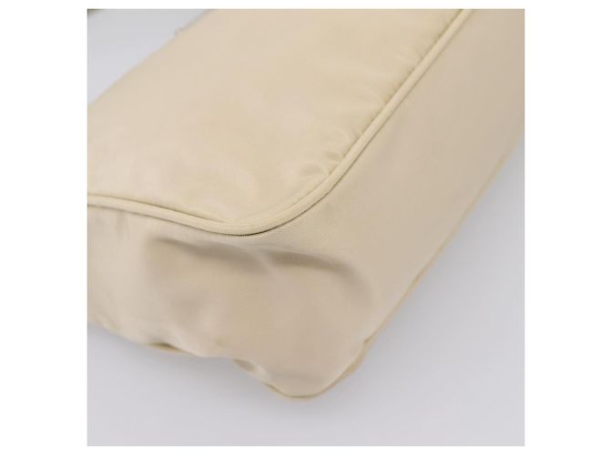 Bolsa de mão pochette PRADA Nylon Beige Silver Auth 206468A Prata Bege - vista 14