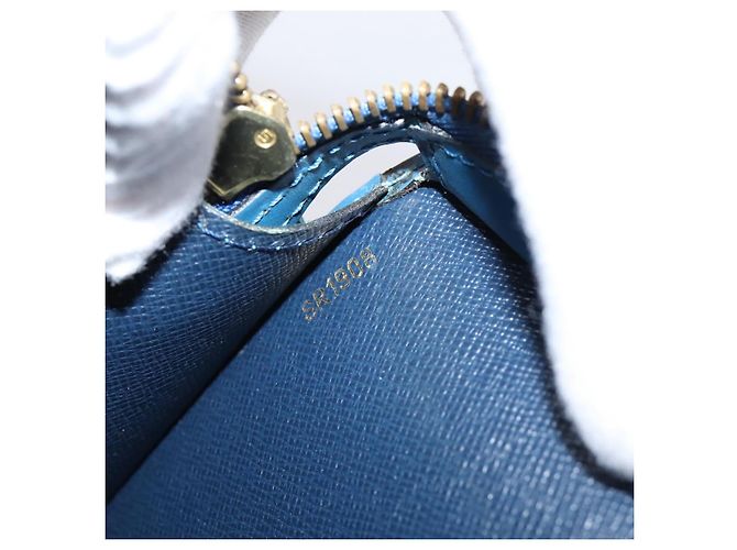 LOUIS VUITTON Epi Pochette Homme Clutch Bag Blue M52522 LV Auth 206686 - vista 12