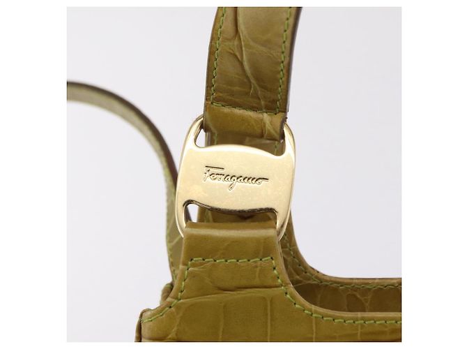 Borsa Salvatore Ferragamo in pelle goffrata coccodrillo 2way Verde Oro Auth 206415 - vista 23