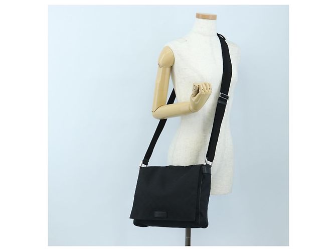 Bolsa de Ombro GUCCI GG Canvas Preta Prata 146236 Auth 205299V Preto - vista 29