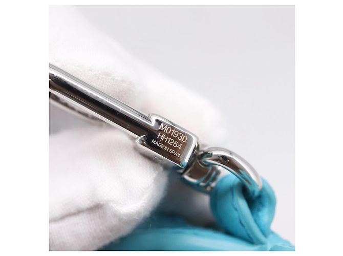 LOUIS VUITTON Monogram LV Crab Bag Charm Light Blue M01930 LV Auth 206668SM Bleu clair Monogramme - vue 11