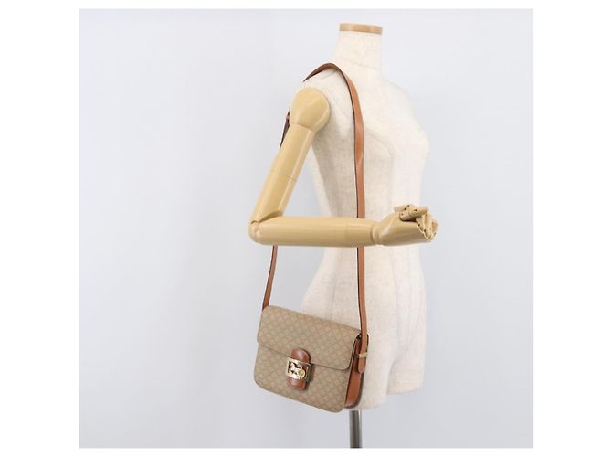 16 Céline Borsa a tracolla CELINE Macadam Canvas Horse Carriage PVC Beige Gold Auth 206923 D'oro - vista 26