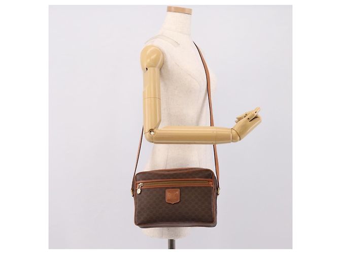 Céline Sac à épaule CELINE Macadam Canvas PVC Leather Brown Gold Auth 205454V Marron Doré - vue 24