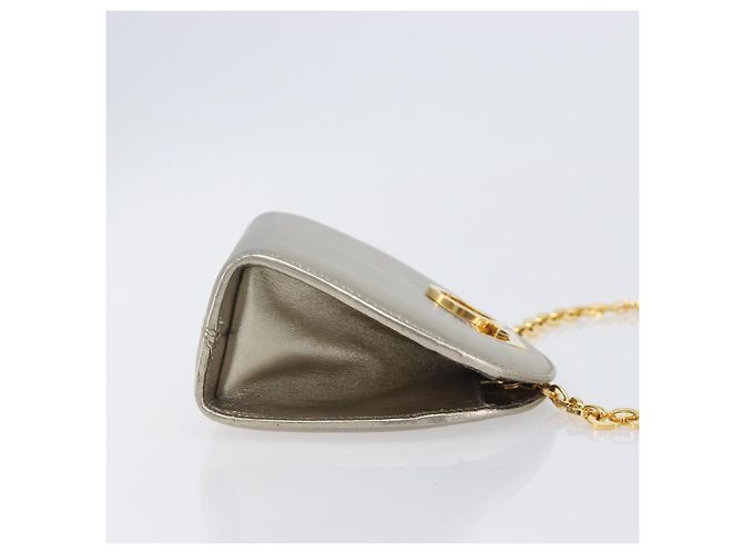 Borsa a tracolla Salvatore Ferragamo Gancini Chain in pelle oro Auth hk4135A D'oro - vista 3