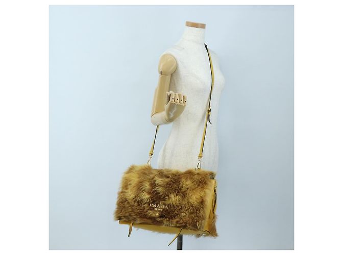 Bolsa de Ombro PRADA Pele 2way Yellow Gold Auth 205953M Dourado Amarelo - vista 36