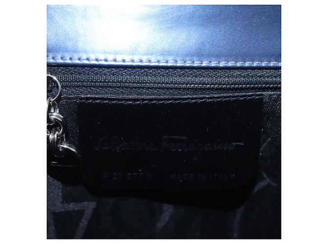 Borsa Salvatore Ferragamo Gancini Pelle verniciata 2way Navy Silver Auth 206330A Argento Blu navy - vista 12