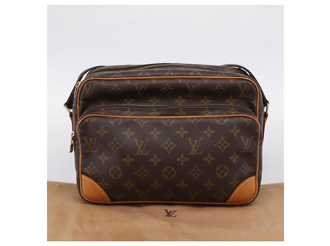 LOUIS VUITTON Monogram Nile Shoulder Bag M45244 LV Auth 205047V Monograma - vista 12