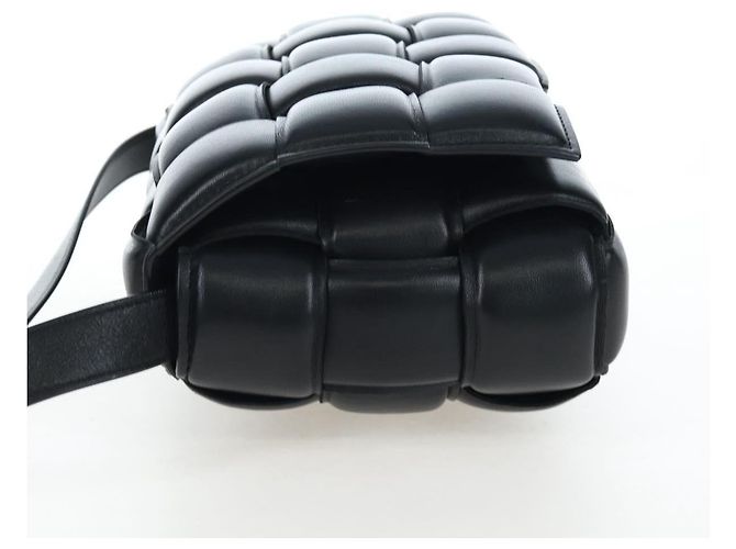 Bottega Veneta Bolsa Cassette Acolchoada MAXI INTRECCIATO Couro Preto Auth BA16053V - vista 3