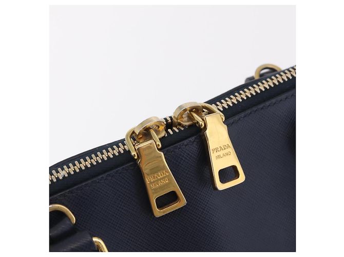 Saffiano Sac à main PRADA cuir Safiano Navy Gold Auth 202507A Doré Bleu Marine - vue 19