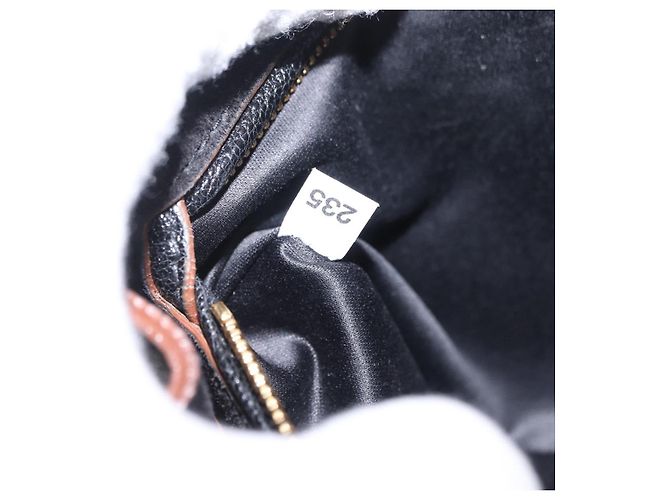 Borsa a tracolla Miu Miu Madras in pelle nera e oro Auth 207539M Nero - vista 12