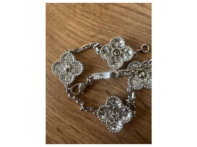 Van Cleef & Arpels Bracciale Vintage Alhambra Oro Bianco Diamanti - vista 8