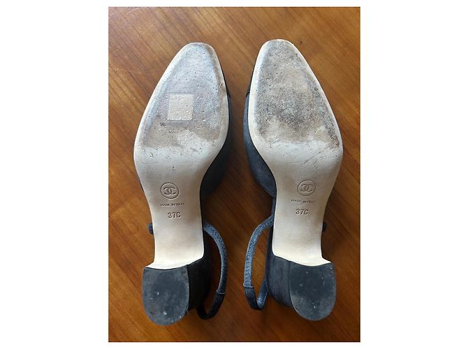 Chanel Slingback Pumps aus schwarzem Wildleder Anthrazitgrau - Ansicht 5