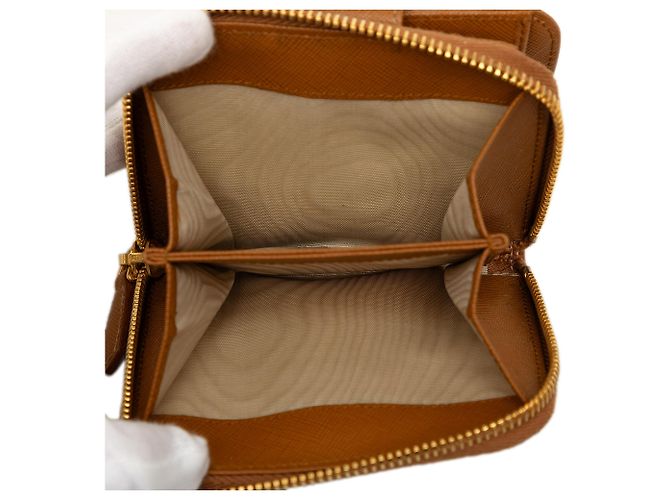 Portafoglio compatto con zip Prada Saffiano marrone Piccoli portafogli - vista 5