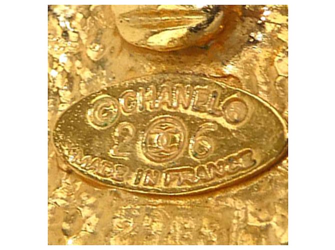 Brincos de pressão ovais Crown Chanel CC banhados a ouro Dourado - vista 5