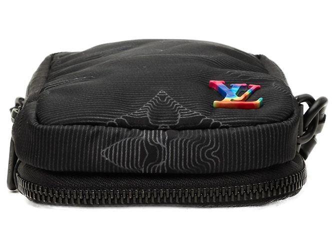 Borsa a tracolla doppia custodia per telefono Louis Vuitton Monogram Nylon 2054 Nera Nero - vista 3